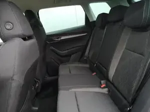 Skoda Karoq Selection 2.0 TDI DSG GV5 AHK 17 Ladeb 110 kW (... Bild 10