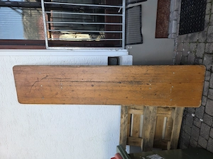 2 Biertische und eine Bank zu verschenken Tisch 2.20 lang20 lang.