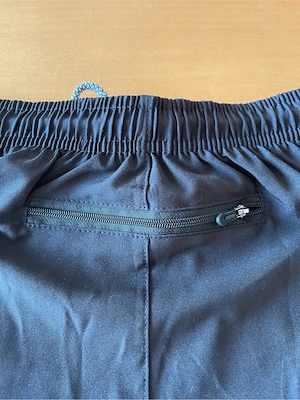 Shorts Laufhose Sporthose NEU Größe M Bild 2