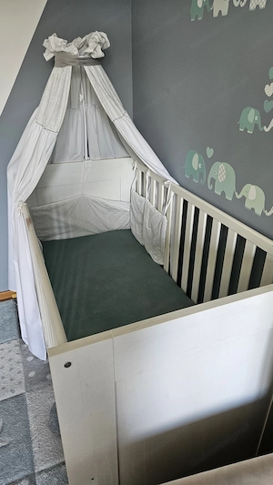 Baby-Gitterbett