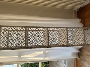 Regal aus Rattan in weißer Farbe Bild 2