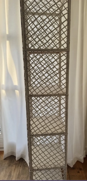 Regal aus Rattan in weißer Farbe Bild 5