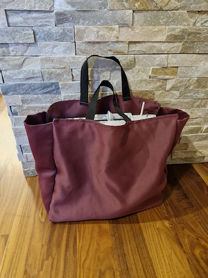 Nähmaschine mit Tasche und Zubehör Bild 2