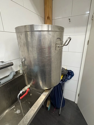 Kessel mit Auslass Bild 4