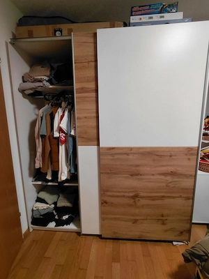Kleiderschrank 150m, sehr guter Zustand Bild 2