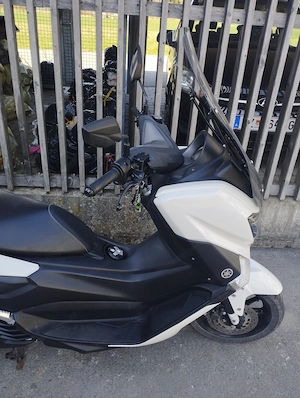 Zu verkaufen Yamaha Nmax 125 ccm Bild 3