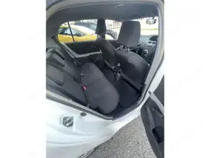 Toyota Yaris Bild 8