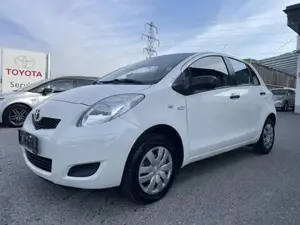 Toyota Yaris Bild 2