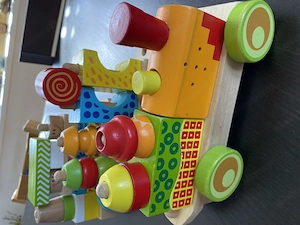 Eichhorn Holzzug mit Geräusch Bild 2