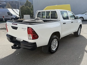 Toyota Hilux DK Country 4WD 2,4 D-4D 2023 30 TKM Top! Bild 4