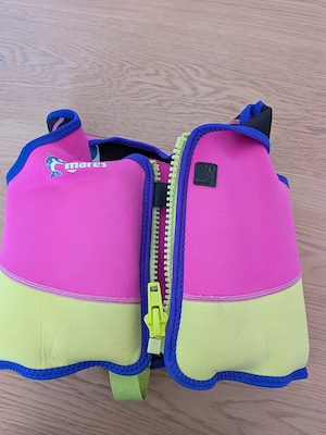 Kleinkind Schwimmweste