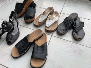 Schuhe, Sandalen, Zehentrenner