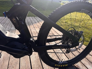 Exclusives E-Bike Wallis Carbon E-AMDURO 800 Wh Grösse L Bild 2