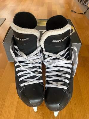 Minimal Gebrauchte Größe 43 Bauer Schlittschuhe zu verkaufen! Bild 2
