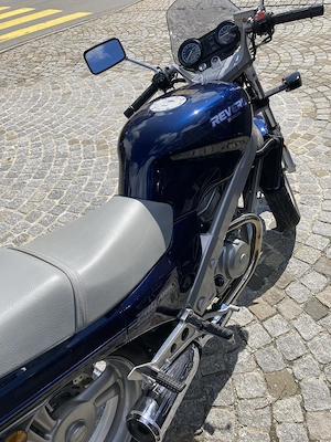 Honda Revere NTV 650 Bild 5