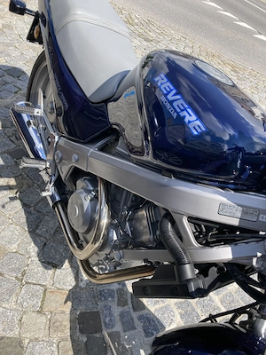 Honda Revere NTV 650 Bild 2