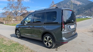 Ford Tourneo Connect 2,0 EcoBlue L1 Active AWD Kombi   Family Van, Mini Camper Bild 5