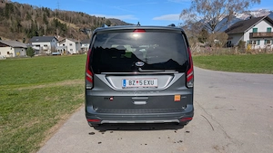 Ford Tourneo Connect 2,0 EcoBlue L1 Active AWD Kombi   Family Van, Mini Camper Bild 2