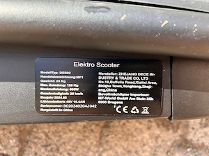 Neuwertiger E-Scooter mit Sitz 600W   kaum gefahren Bild 10
