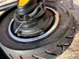 Neuwertiger E-Scooter mit Sitz 600W   kaum gefahren Bild 8