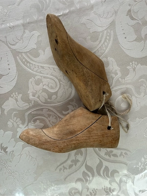 Antike Kinder Schuhleisten aus Naturholz Bild 5