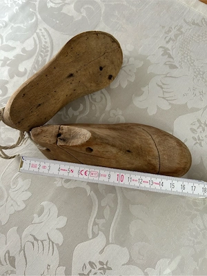 Antike Kinder Schuhleisten aus Naturholz Bild 4