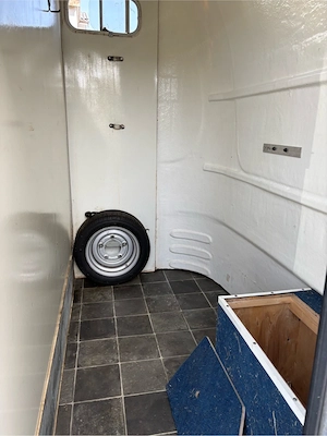 Equitrek Space L Pferdeanhänger Bild 3