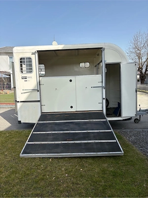 Equitrek Space L Pferdeanhänger Bild 2