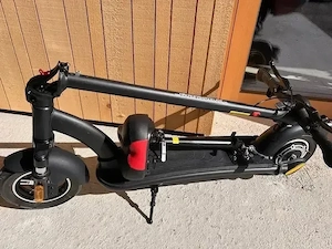 Neuwertiger E-Scooter mit Sitz 600W   kaum gefahren Bild 2