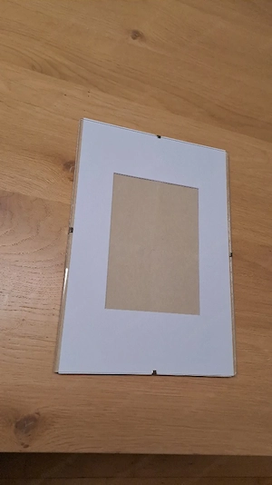 Bilder rammen Größe 30x21 zu verschenken währ es will ruf mich an nur Telefonisch erreichbar 0650 71