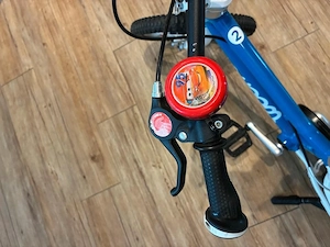 Woom 2 Kinderfahrrad 14 Zoll Blau Weiß  Bild 3