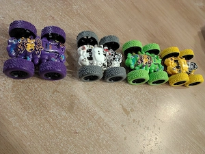 Stunt Cars Spielzeugautos   Flip Autos Set (4 Stück)