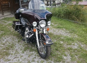 Harley Davidson -E-Glide-FLHTC Bild 4
