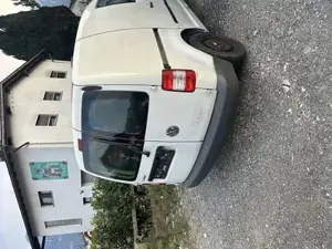 VW Caddy SDI Bj 01 2005 - Unverwüstlich Bild 3