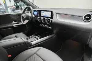 Mercedes-Benz B 200 d Navi KAM ParkAss. SpurH LM KlimaA FLA Bild 8