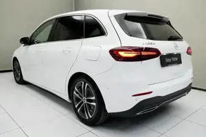 Mercedes-Benz B 200 d Navi KAM ParkAss. SpurH LM KlimaA FLA Bild 12