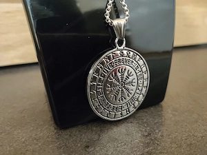Kette mit Wikinger-Kompass (Vegvísir) Anhänger Bild 4