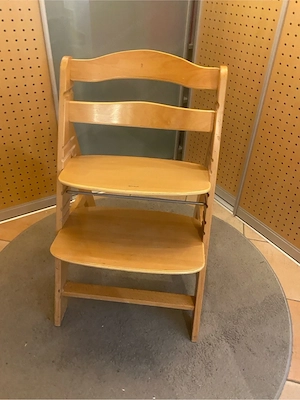 Kinder Hochstuhl mit Zubehör Bild 2