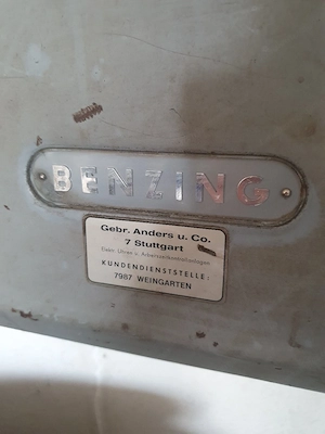 Alte Stempeluhr   Schaltuhr  Bild 3