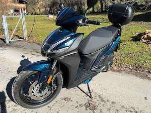 Verkaufe Motorrad Roller Kymco Agility S 125 (Baujahr 2025)   wie neu, nur 584 km! Bild 2