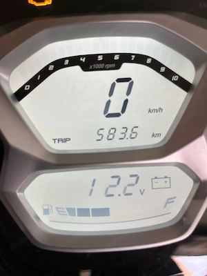 Verkaufe Motorrad Roller Kymco Agility S 125 (Baujahr 2025)   wie neu, nur 584 km! Bild 5