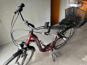 KTM Damenfahrrad 7 Gänge,metallic-weinrot samt Zubehör Bild 2