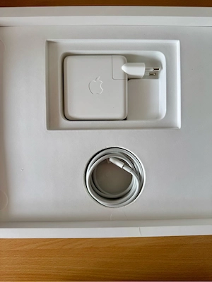 MacBook Pro, Neuwertig, OVP + Rechnung Bild 3