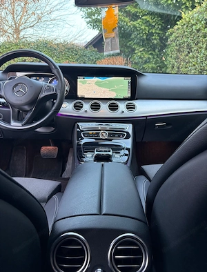 Mercedes  E 220 CDI Avantgarde  360 kamera Bild 6
