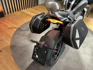 Triumph Rocket 3 R Black Bild 8