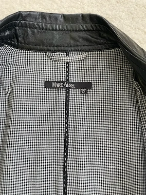 neuwertige Jacke Bild 3