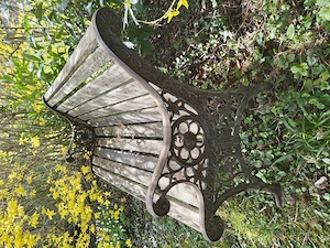 Antike kleine Parkbank  Bild 2