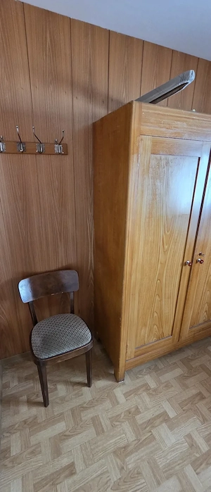 Vollholz Schrank alt Bild 3