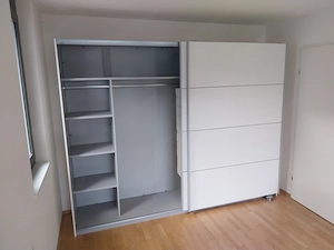 Kleiderschrank zu verschenken  Bild 2