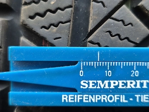 Winterreifen 215 65 R17 H Bild 6